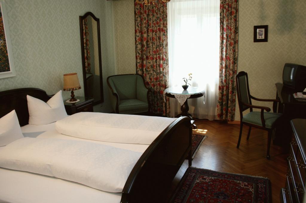 Schlosshotel Post Edelfreisitz Sprengenstein Imst Luaran gambar